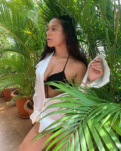 tiger shroff s sister krishna shroff flaunts toned body in latest bikini shoot take a look news18