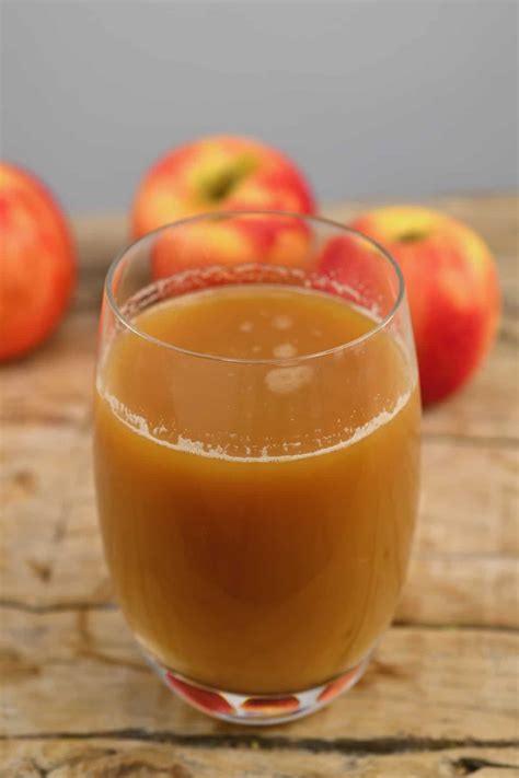 How To Make Apple Juice With And Without Juicer 2022