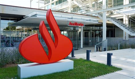 How santander cib is leading the way. Banco Santander - Estrategia y diseño señalización | Logopost