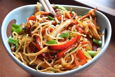 Treat yourself with aling's mouth watering, delectable chinese cuisine in sugar land. Indo-Chinese Veg Hakka Noodles / Chow Mein - Mozis Menu