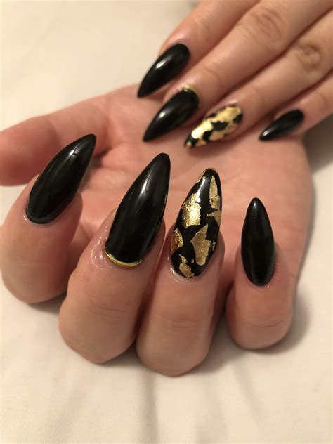 Jun 02, 2021 · 21 wedding nail ideas for the perfect bridal manicure. Black and gold foil nail | Foil nails, Nails, Foil