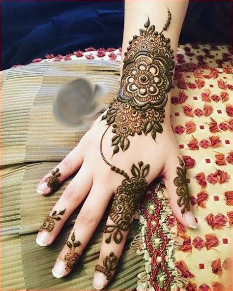 In this video learn how to make beautiful border design with . Latest Adorable Mehndi designs for Girls - Sensod