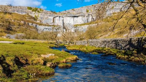 The Beautiful Malham Cove Yorkshire Dales Youtube