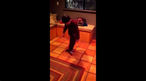 8 Year Old Awesome Dubstep Dancing Youtube