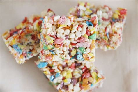 Make These Easy After School Rainbow Rice Krispie Treats Now You Look