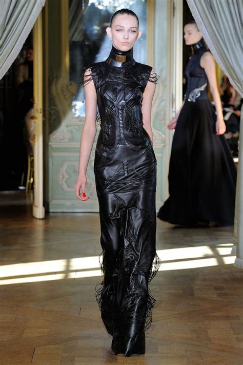 Emanuel Ungaro Fw 11 Paris Fashion Dark Fashion Dresses