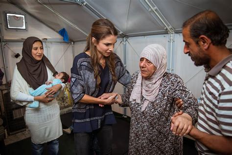 Jordans Queen Rania Visits Lesvos Calls For Collective Global Response To Refugee Crisis Gtp