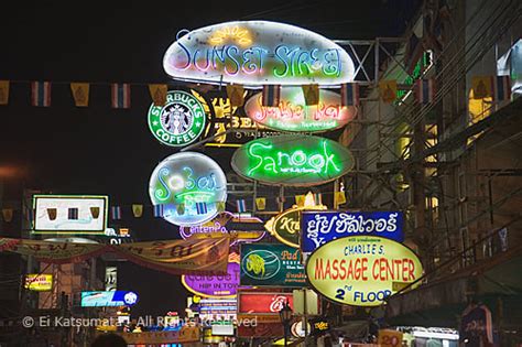 Bbb1736 Neon In Bangkok Thailand Neon Signs Illuminate Flickr