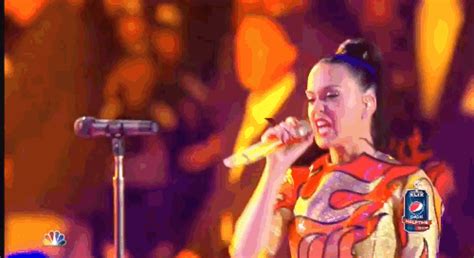 Katy Perrys Super Bowl 2015 Performance 11 S That Basically Broke