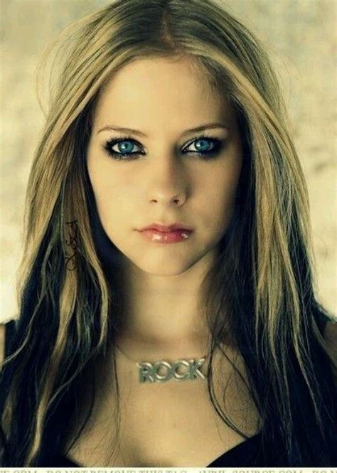 Avril Lavigne Hair Inspo Hair Inspiration Avril Lavigne Style