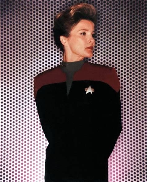 Captain Janeway Star Trek Women Photo 10676994 Fanpop