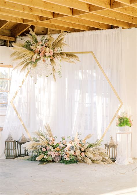 Modern Boho Wedding Arch Pampas Grass The Greatest Floral Trend Thats Already Happening In