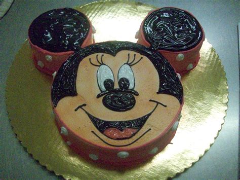 Calumet Bakery Minnie Mouse Shaped Head Cake Minnie Mouse Cake Fancy Cakes Cake