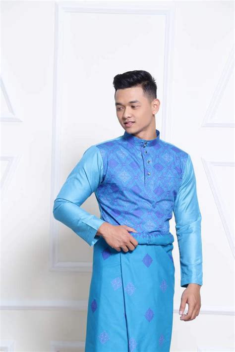 Nowdays used mostly on formal occasions like weddings and eid celebrations. Koleksi Fesyen Aidilfitri 2017 Baju Melayu Keluaran Eddy ...