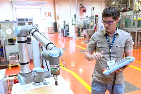 We are developing a new generation of autonomous industrial robots ...