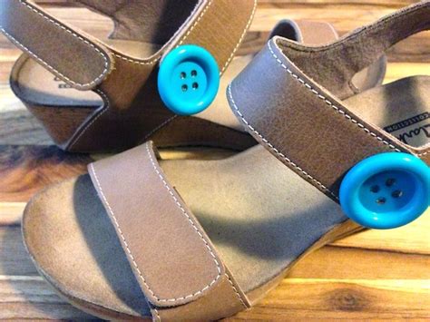 A wide variety of diy shoe clip options are available to you, such as material, style. DIY: Shoe Clips Tutorial | Neon Rattail