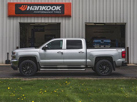 2016 Chevrolet Silverado 1500 20x9 Fuel Offroad Wheels 28555r20 Toyo