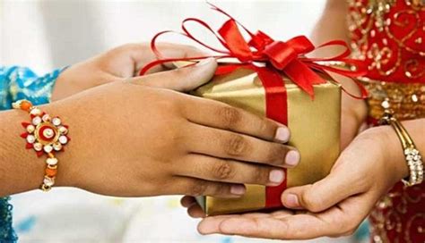 What is the best gift for raksha bandhan. Raksha Bandhan Gift Ideas 2020: 5 pocket-friendly gifts ...