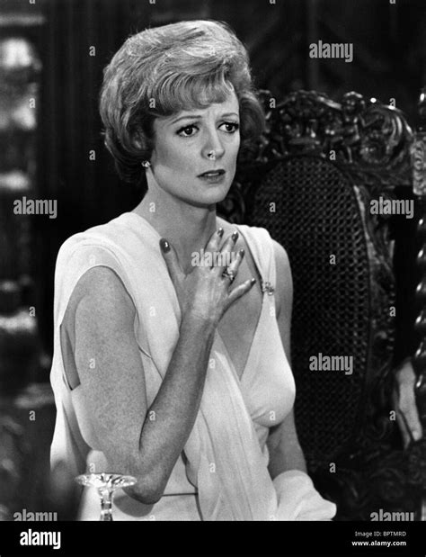 L Actrice Maggie Smith 1976 Photo Stock Alamy