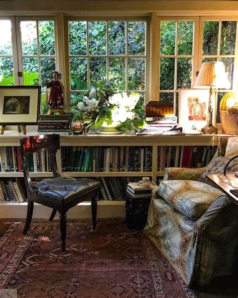 Vintage Living Room Décor For Book Lovers Country House