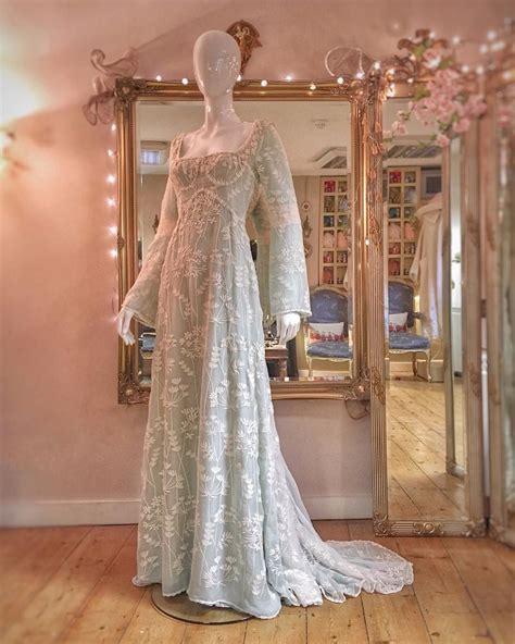 Joanne Fleming Wedding Dress For Sale Joanne Fleming Design Gold