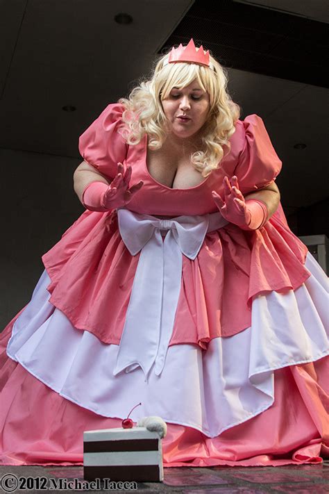 Cosplay For The Plus Size This Woman Is AMAZING I Saw Her Fat