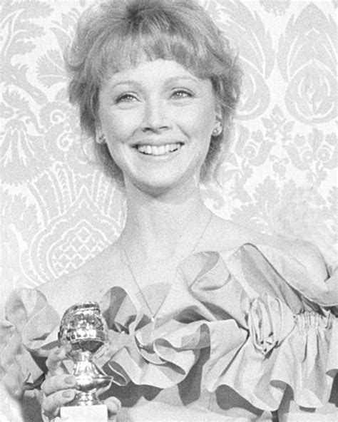 shelley long golden globes