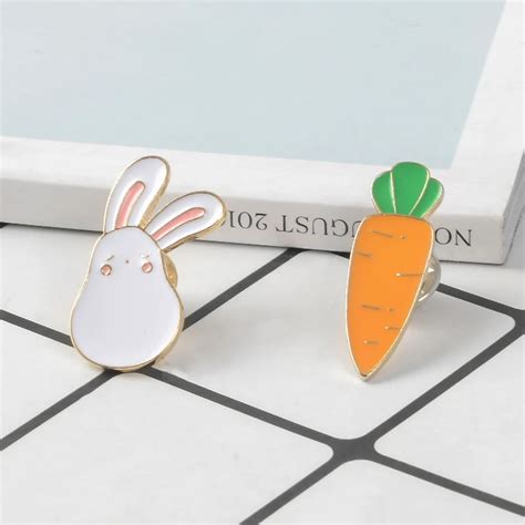 Rabbit Carrot Pins Cartoon Animal Bunny And Vegetables Soft Enamel Pin