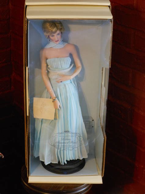 Franklin Mint Diana Portrait Doll Princess Of Wales Blue Evening Gown