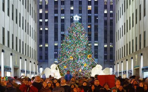 Your Guide To The 2023 Rockefeller Center Christmas Tree Lighting