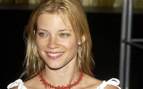 Amy Smart Actress Pictures