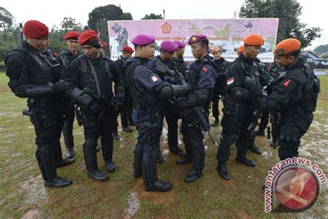 Indonesia Militer Komando Operasi Khusus Gabungan Dikerahkan Latihan