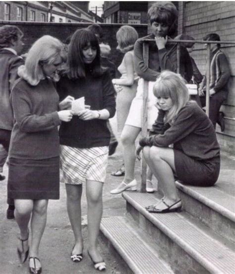 Lulu And Judy Geeson In To Sir With Love 1967 Sixties Fashion Swinging