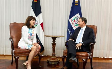 Embajadora Eeuu Se Reúne Con Jean Rodríguez Ensegundosdo