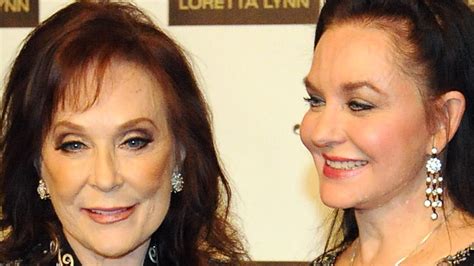 Inside Loretta Lynns Relationship With Her Sister Crystal Gayle