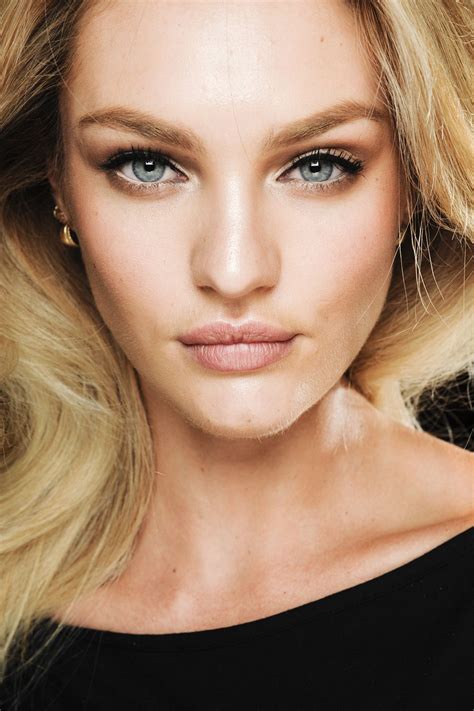 Candice Swanepoel Catwalk Cv In 2020 Blonde Hair Makeup Hair And