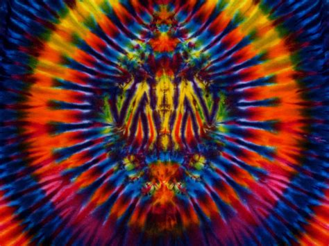 Psychedelic Tie Dye T Shirt Short Sleeve Scarab Rainbow