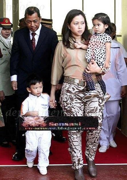 Brunei mahkota sarah anak putera tahun pengiran perubahan isteri mengejutkan inilah kepada berlalu setelah orangnya cantik memang diraja. Info 4 The Truth: BAKAL PERMAISURI BARU BRUNEI BEKAS ...