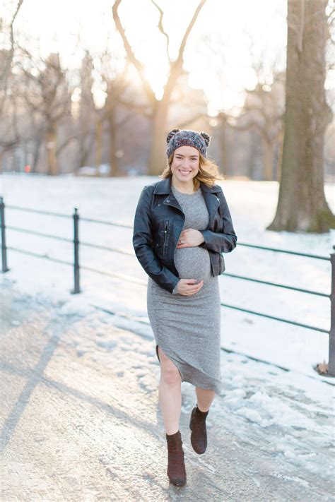 A Winter Maternity Photoshoot In Central Park
