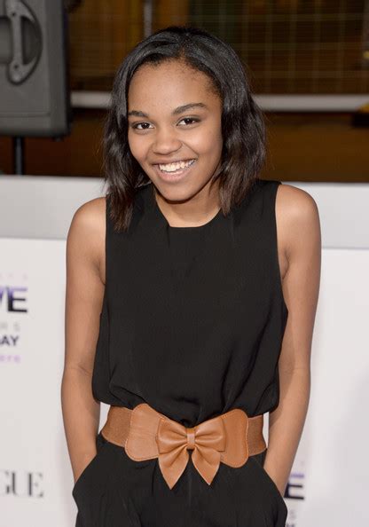 More Pics Of China Anne Mcclain Asymmetrical Cut 8 Of 10 Shoulder