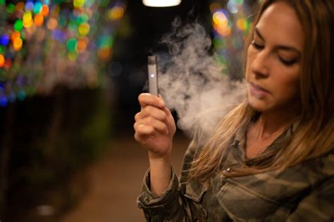 E Cigarettes Can Safely Help People Quit Smoking Study Says