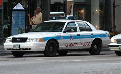At chicago motors we specialize in handpicked police and government vehicles from across the country. Chicago (IL) Police # 9117 Ford CVPI | Police cars, Old ...
