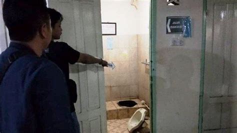 3 Pria Di Surabaya Asyik Berbuat Dosa Di Toilet Masjid Polisi Warga