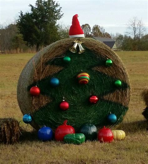 Pin By Alicia Rollins On Round Bales Of Hay Christmas Decorations Diy