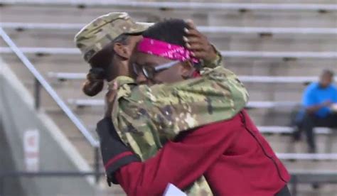 Video Military Mom Surprises Her Son At Alabama High School Football Game Maxpreps
