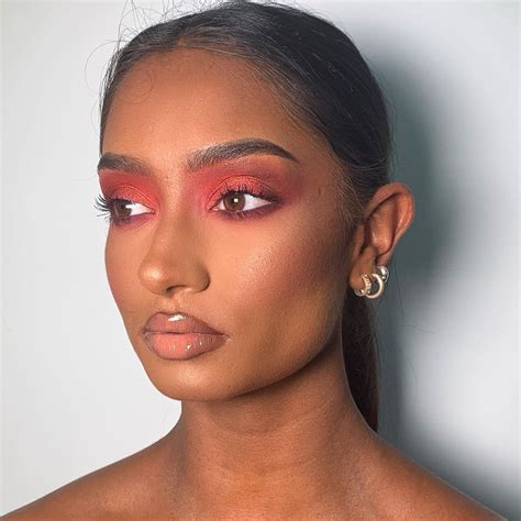 Mahinamakeup On Instagram “bold Eyes 😻” Makeup Looks Square Face