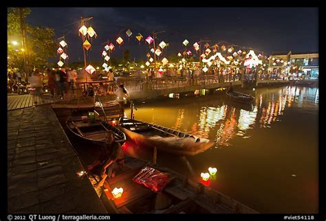 Picturephoto Cam Nam Bridge On Lantern Festival Night Hoi An Vietnam