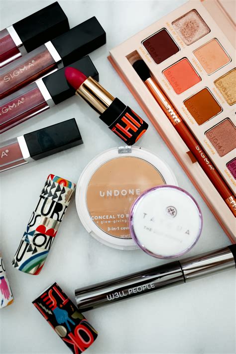 It's no secret that the trend for clean makeup and beauty has continued into 2020. My Favorite Clean Makeup Brands and Products - Uptown with ...