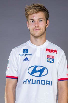 He represented denmark at u16, u17, u19, u20. Joachim Andersen rejoint l'OL / France / Lyon / 12 juillet 2019 / SOFOOT.com