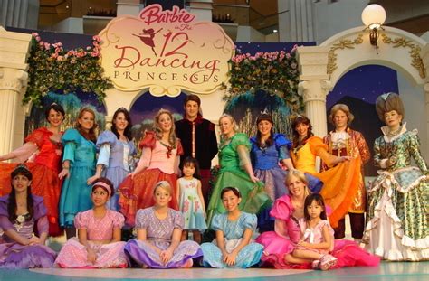 Когда отцу женевьевы угрожает опасность потерять королевство, принцесса и ее сестры объединяются. 12 Dancing princesses...IRL? - Barbie in the 12 Dancing ...